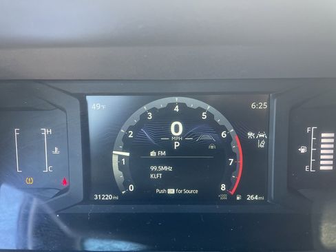 Used 2024 Toyota Tacoma SR image 9