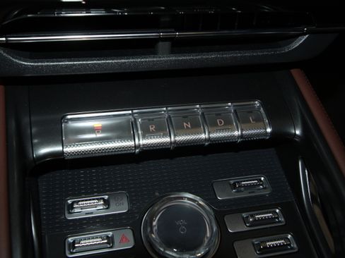 New 2026 Lincoln Nautilus Reserve image 15