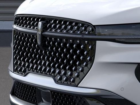 New 2026 Lincoln Nautilus Premier AWD/4WD image 17