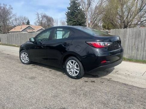 Used 2018 Toyota Yaris iA FWD image 6