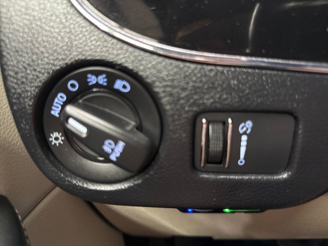 Used 2019 Dodge Grand Caravan SXT FWD image 26