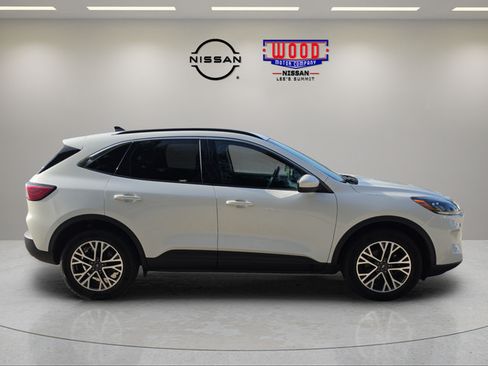 Used 2020 Ford Escape SEL AWD/4WD image 2