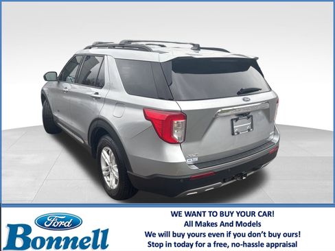 Used 2021 Ford Explorer XLT w/ Equipment Group 202A image 3