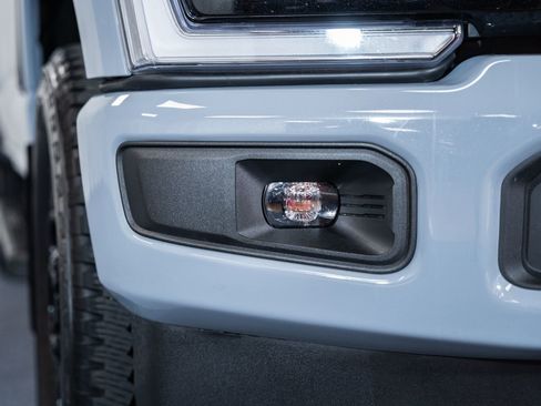 Used 2025 Ford F250 Lariat w/ Black Appearance Package image 10