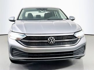 Used 2024 Volkswagen Jetta SE video 2