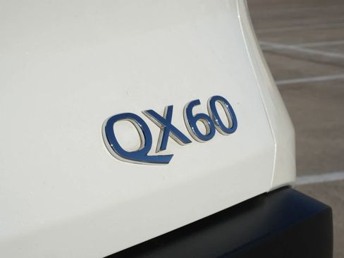 Used 2025 INFINITI QX60 Sensory image 19