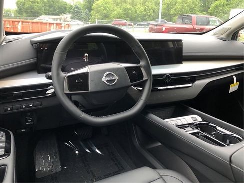 Certified 2025 Nissan Murano SL image 19