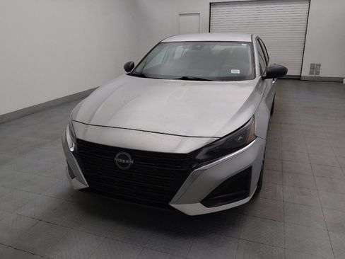 Used 2024 Nissan Altima 2.5 SV image 15