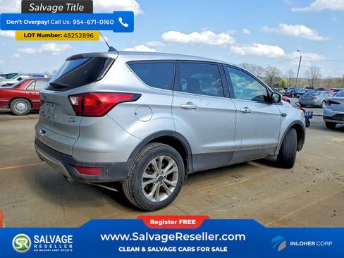 Used 2019 Ford Escape SE AWD/4WD image 4