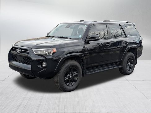 Used 2024 Toyota 4Runner SR5 Premium AWD/4WD image 3