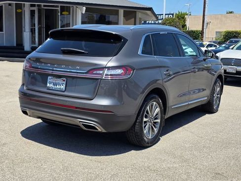 Used 2021 Lincoln Nautilus FWD w/ Equipment Group 101A image 4
