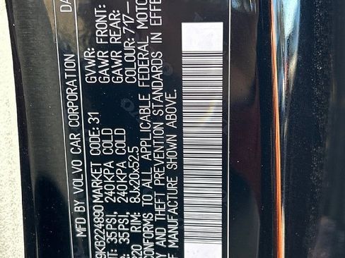 Used 2019 Volvo XC60 T6 Momentum w/ Multimedia Package image 30