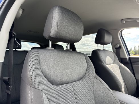 Used 2020 Hyundai Santa Fe SEL w/ Convenience Package image 23