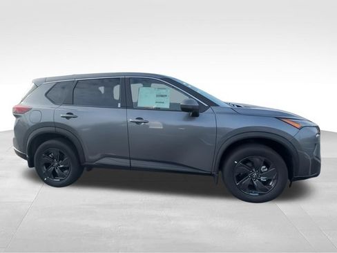 Certified 2026 Nissan Rogue SV w/ Cold Weather Package AWD/4WD image 9