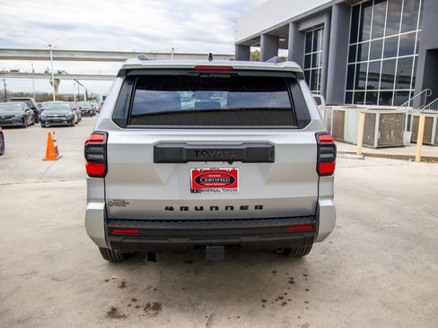 Used 2025 Toyota 4Runner Limited image 9