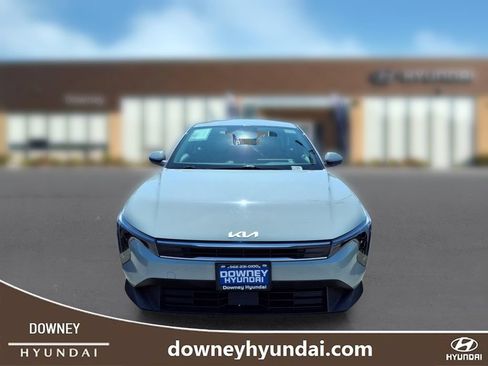 Used 2025 Kia K4 FWD image 2