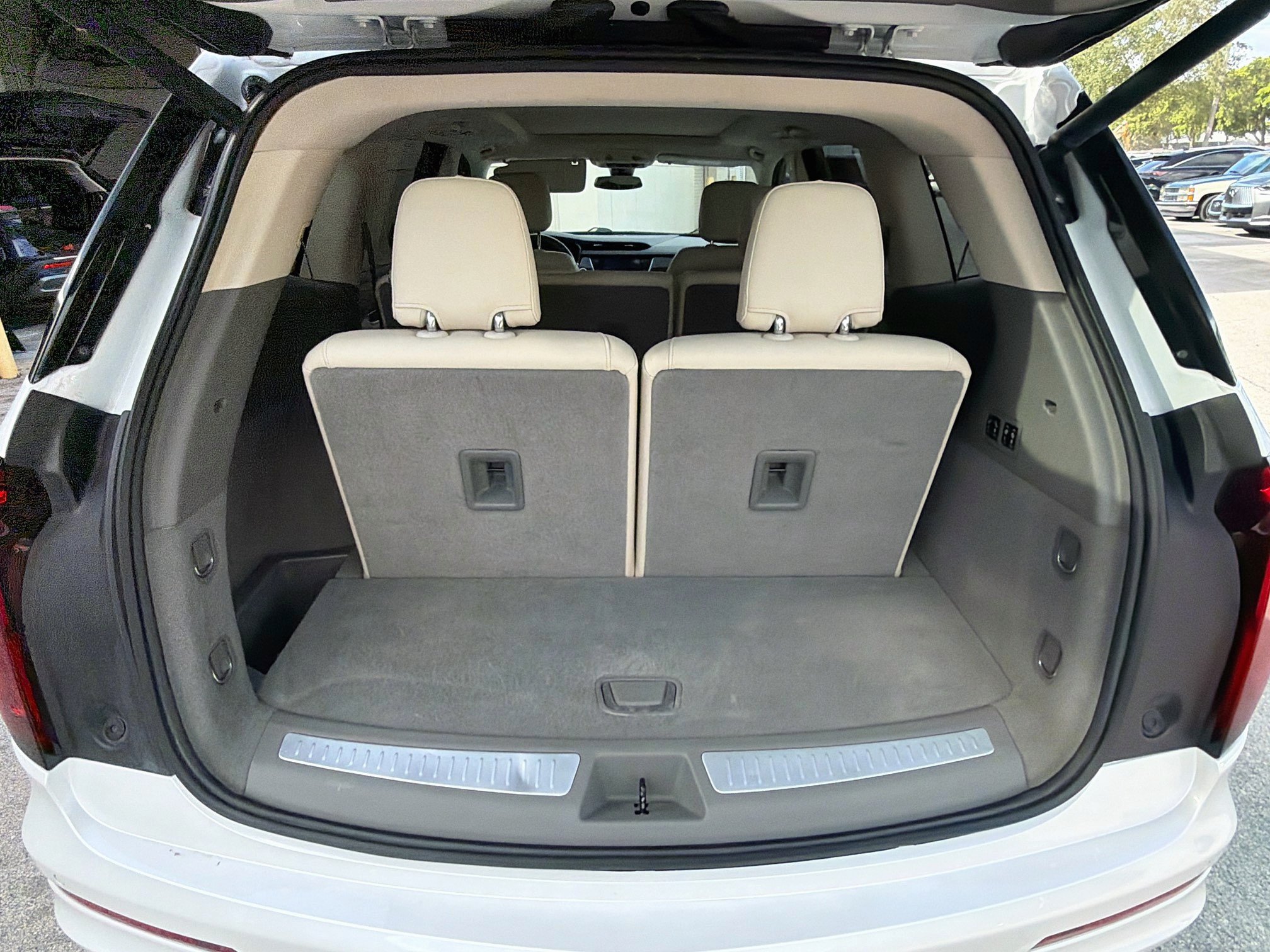 Used 2022 Cadillac XT6 Premium Luxury FWD image 26