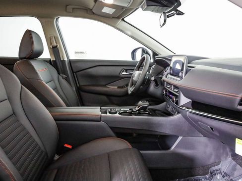 New 2025 Nissan Rogue Rock Creek image 18