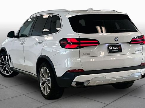 Used 2024 BMW X5 xDrive40i w/ Premium Package AWD/4WD image 11
