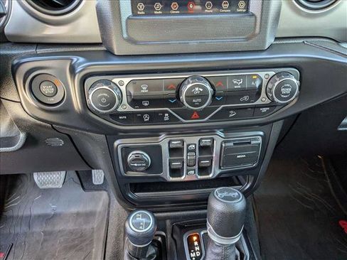 Used 2019 Jeep Wrangler Unlimited Sport S image 14