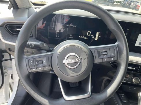 New 2025 Nissan Kicks SV image 15