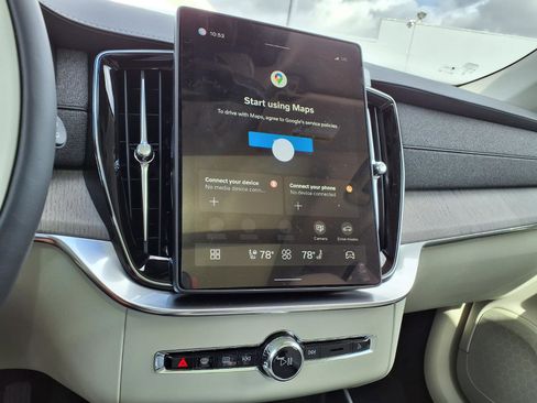 New 2026 Volvo XC90 B6 Ultra w/ Lounge Package image 16