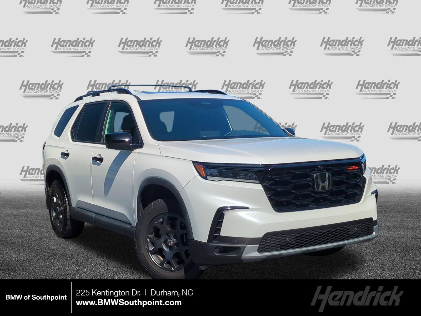 Used 2025 Honda Pilot TrailSport image 1
