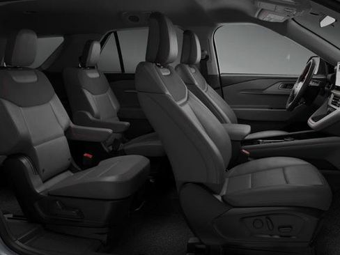 New 2026 Ford Explorer Active RWD image 29