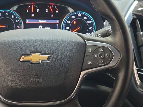 Used 2023 Chevrolet Traverse LT image 19