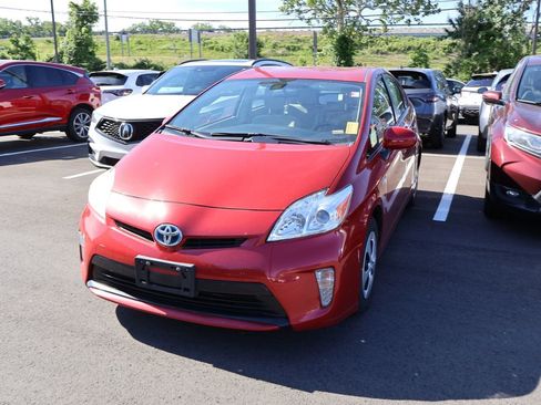 Used 2013 Toyota Prius Two FWD image 3