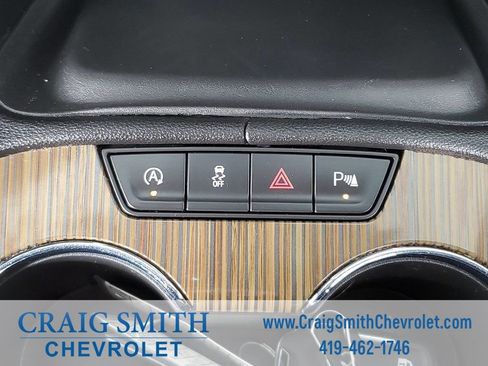 Used 2022 GMC Acadia SLE w/ Driver Convenience Package image 28