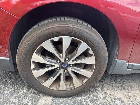 Used 2017 Subaru Outback 2.5i Limited AWD/4WD image 12