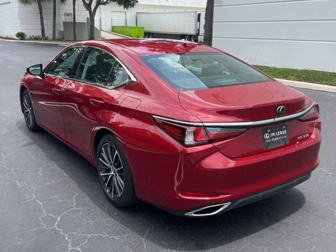 Used 2022 Lexus ES 350 w/ Premium Package FWD image 3