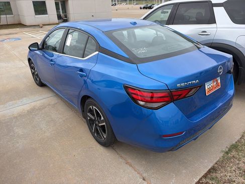 Used 2025 Nissan Sentra SV image 6