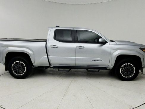 Used 2024 Toyota Tacoma TRD Sport RWD image 9