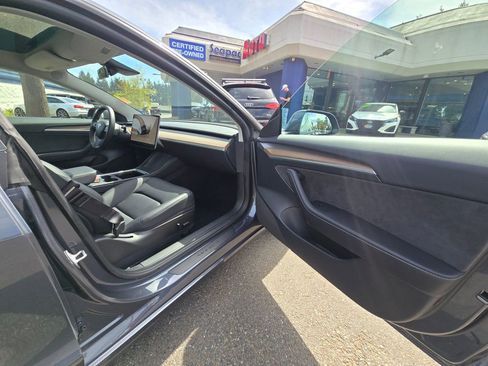 Used 2023 Tesla Model 3 Standard Range RWD image 13