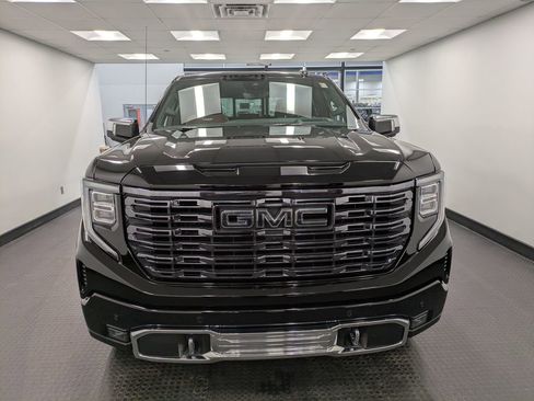 Used 2025 GMC Sierra 1500 Denali Ultimate image 2