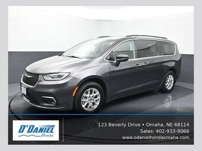Used 2022 Chrysler Pacifica Touring-L