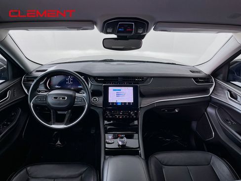 Used 2022 Jeep Grand Cherokee L Limited image 12