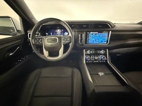 Used 2024 GMC Yukon Denali w/ Advanced Technology Package AWD/4WD image 36