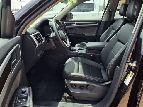 Used 2023 Volkswagen Atlas SE FWD image 8