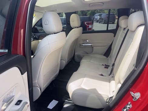 Used 2021 Mercedes-Benz GLB 250 image 5