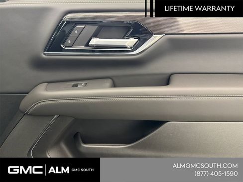 New 2026 GMC Yukon XL Elevation AWD/4WD image 16