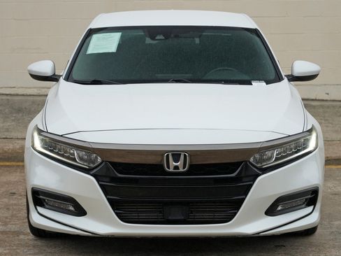 Used 2018 Honda Accord Sport image 41