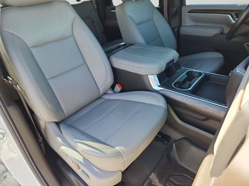 Used 2025 GMC Sierra 2500 SLT w/ SLT Premium Package AWD/4WD image 14