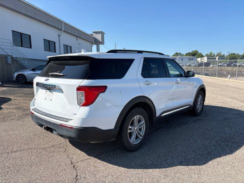 Used 2020 Ford Explorer XLT w/ Comfort Package AWD/4WD image 7