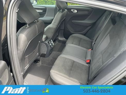 Used 2023 Volvo C40 P8 Recharge Ultimate AWD/4WD image 43