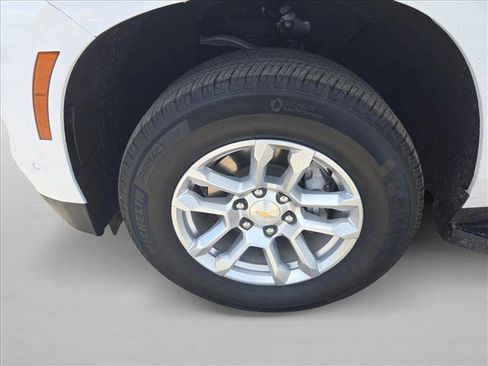 Used 2025 Chevrolet Tahoe LT AWD/4WD image 25