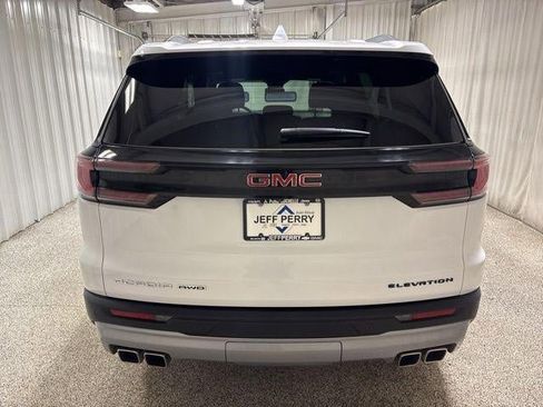 Used 2025 GMC Acadia Elevation AWD/4WD image 5