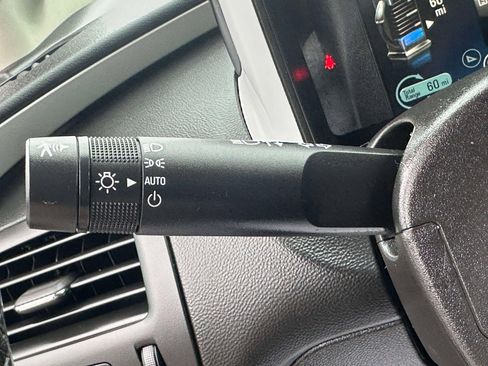 Used 2013 Chevrolet Volt w/ Comfort Package image 18